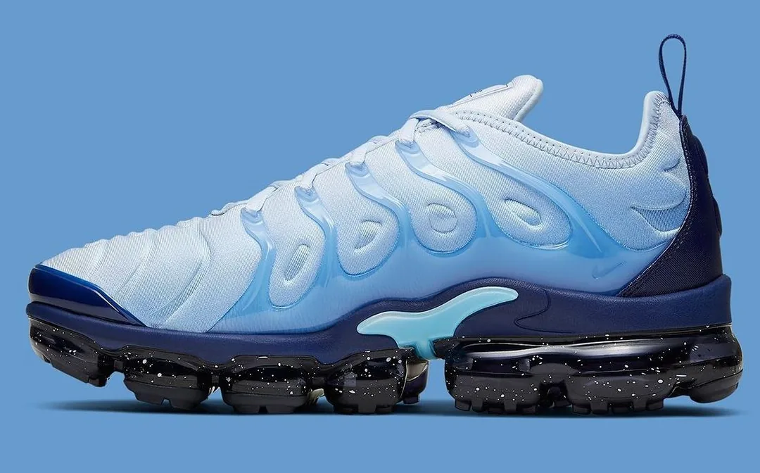 Nike Air VaporMax Plus Lace-Up Sneakers — Photo 13