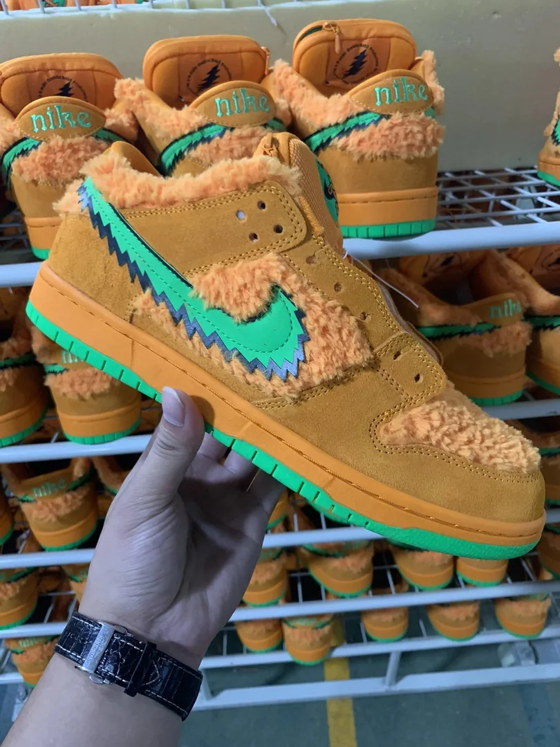Nike SB Dunk Low Grateful Dead Dancing Bears