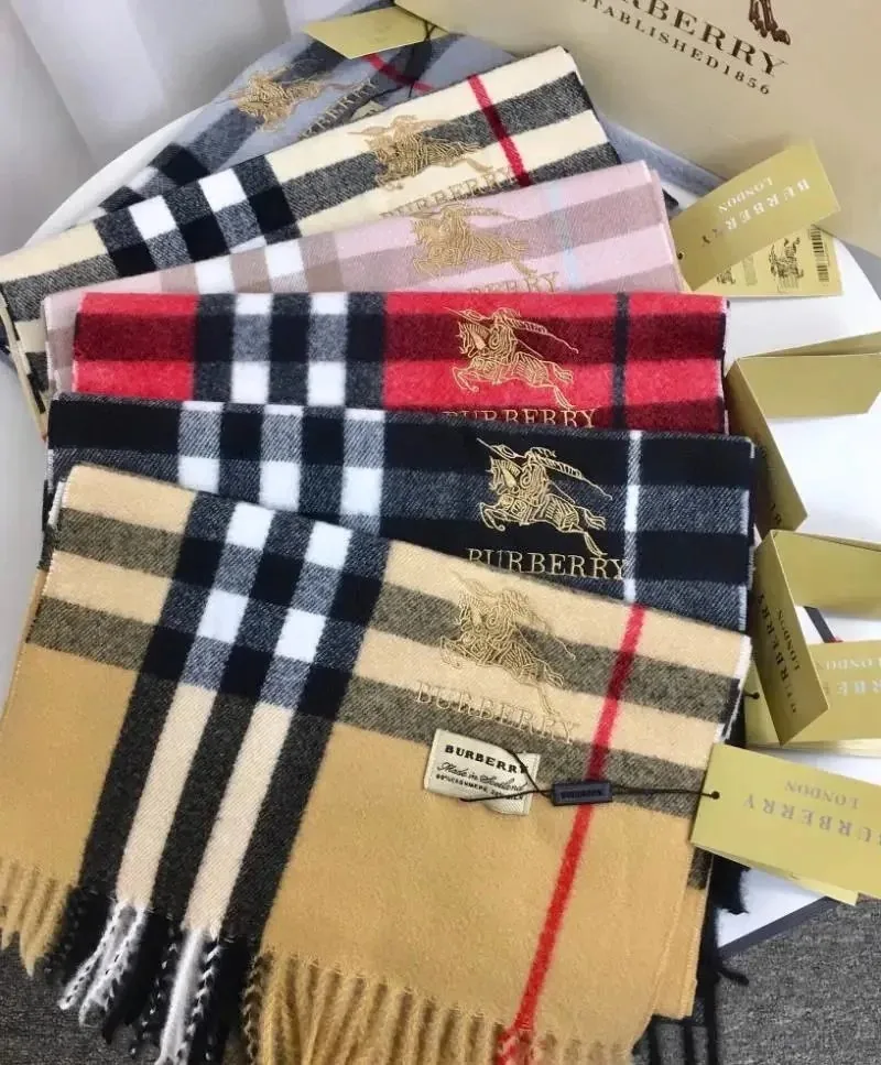 Burberry Scarf — Photo 3