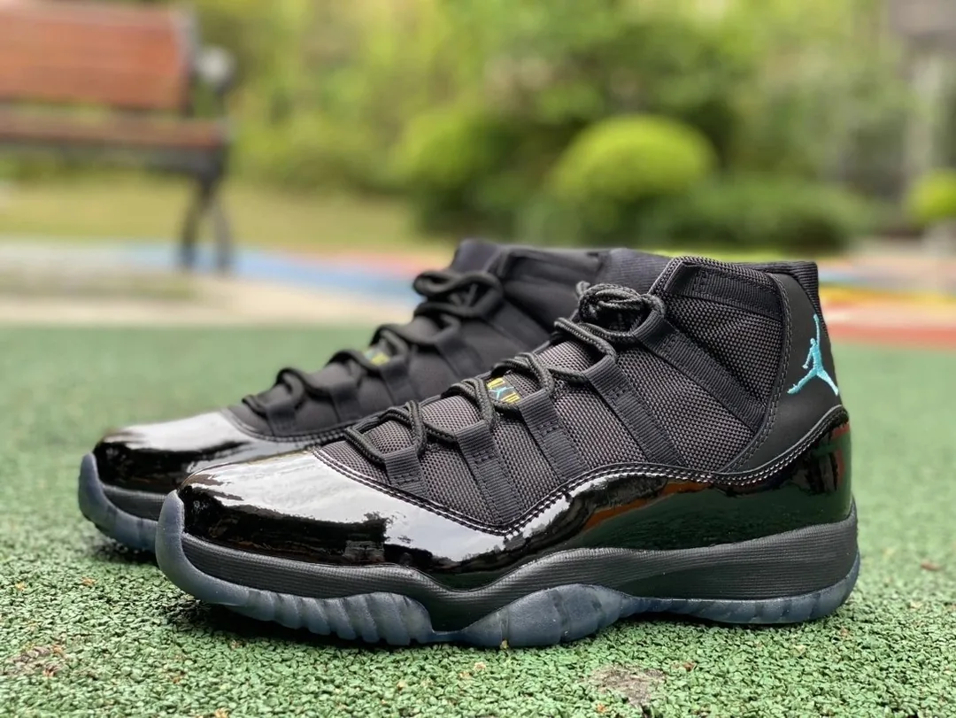 Air Jordan 11 Blue Sneakers — QC