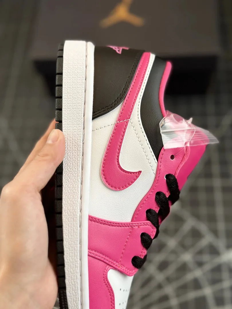 Air Jordan 1 Low Fierce Pink — photo 11
