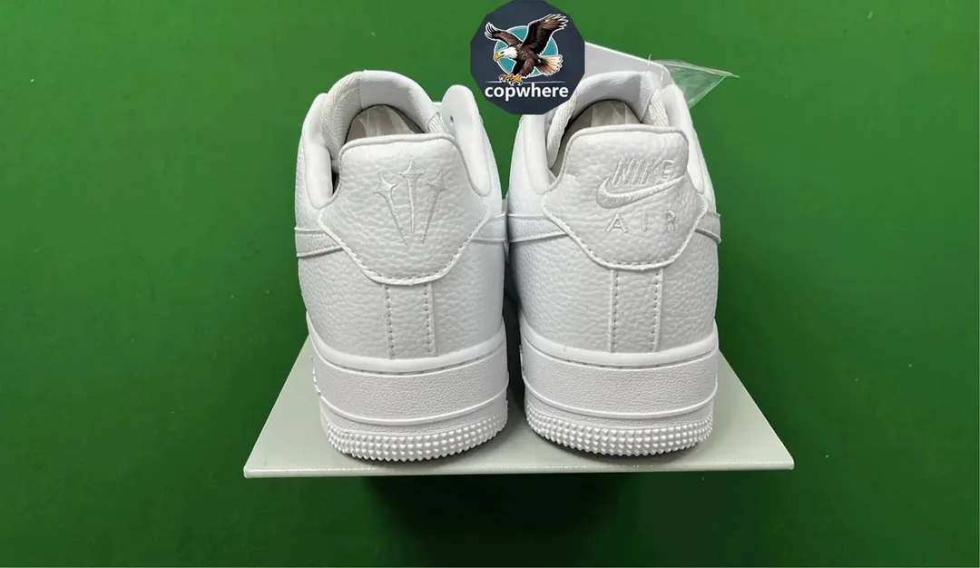 Nike Air Force 1 Black — Photo 2