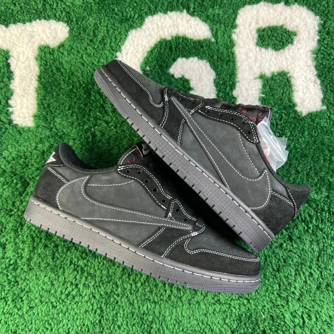 Air Jordan 1 Low Sneakers — Photo 7