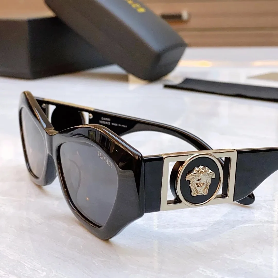 Mod 421/B Sunglasses — QC