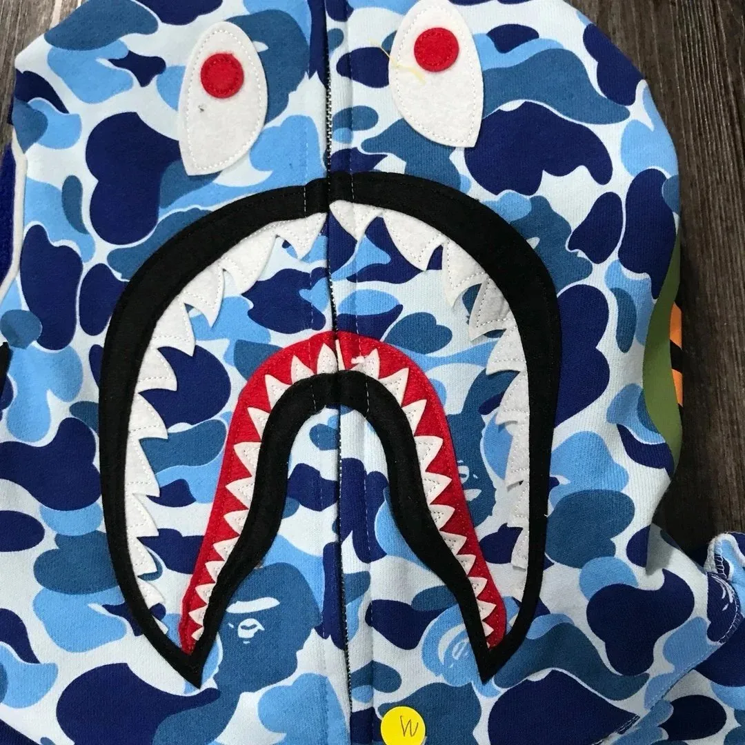 Pullover Hoodie — Photo 10