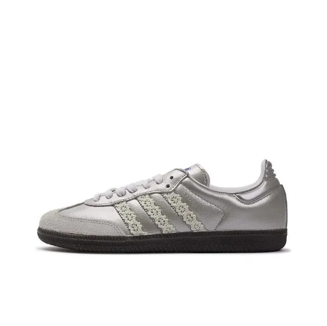 Adidas Samba Running Shoes — Photo 4