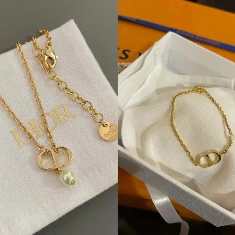 Gold Pearl Necklace And Bracelet — photo 2
