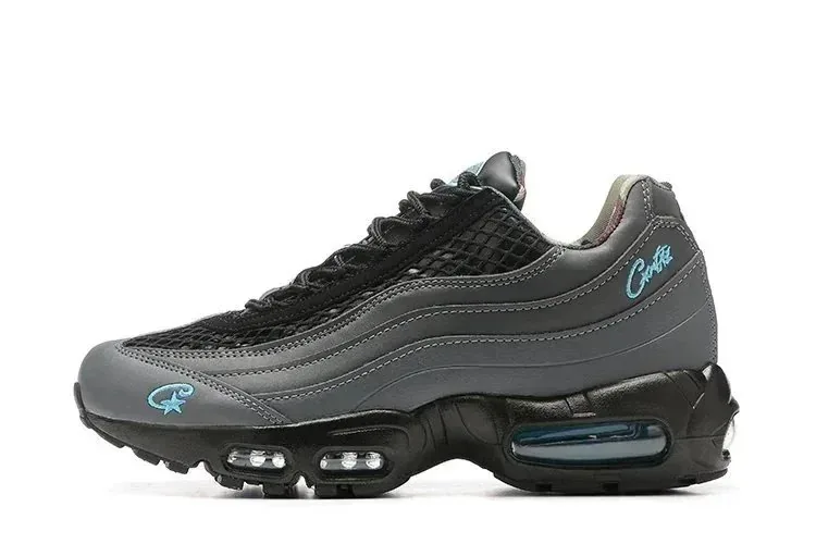 Nike Air Max 95 Grey Running Shoes — Photo 15