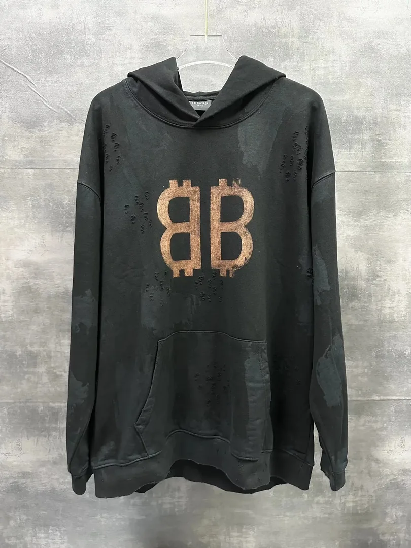 Long-Sleeve Tee — Photo 6