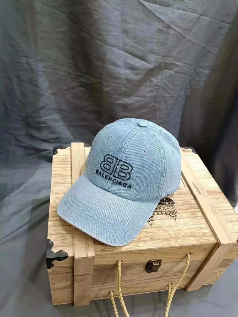 Balenciaga BB Logo Baseball Cap — QC