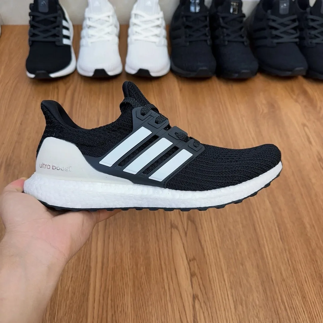 Adidas Ultra Boost 4.0 — Photo 3