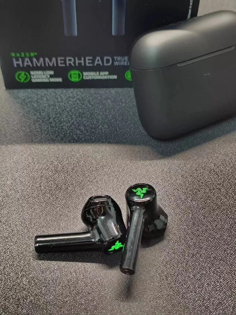 Razer Hammerhead Wireless Earbuds — Photo 4