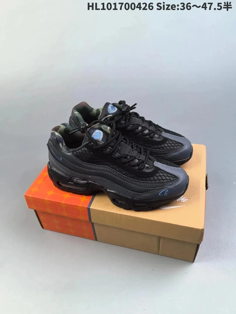 Nike Air Max 95 Grey Running Shoes — Photo 3