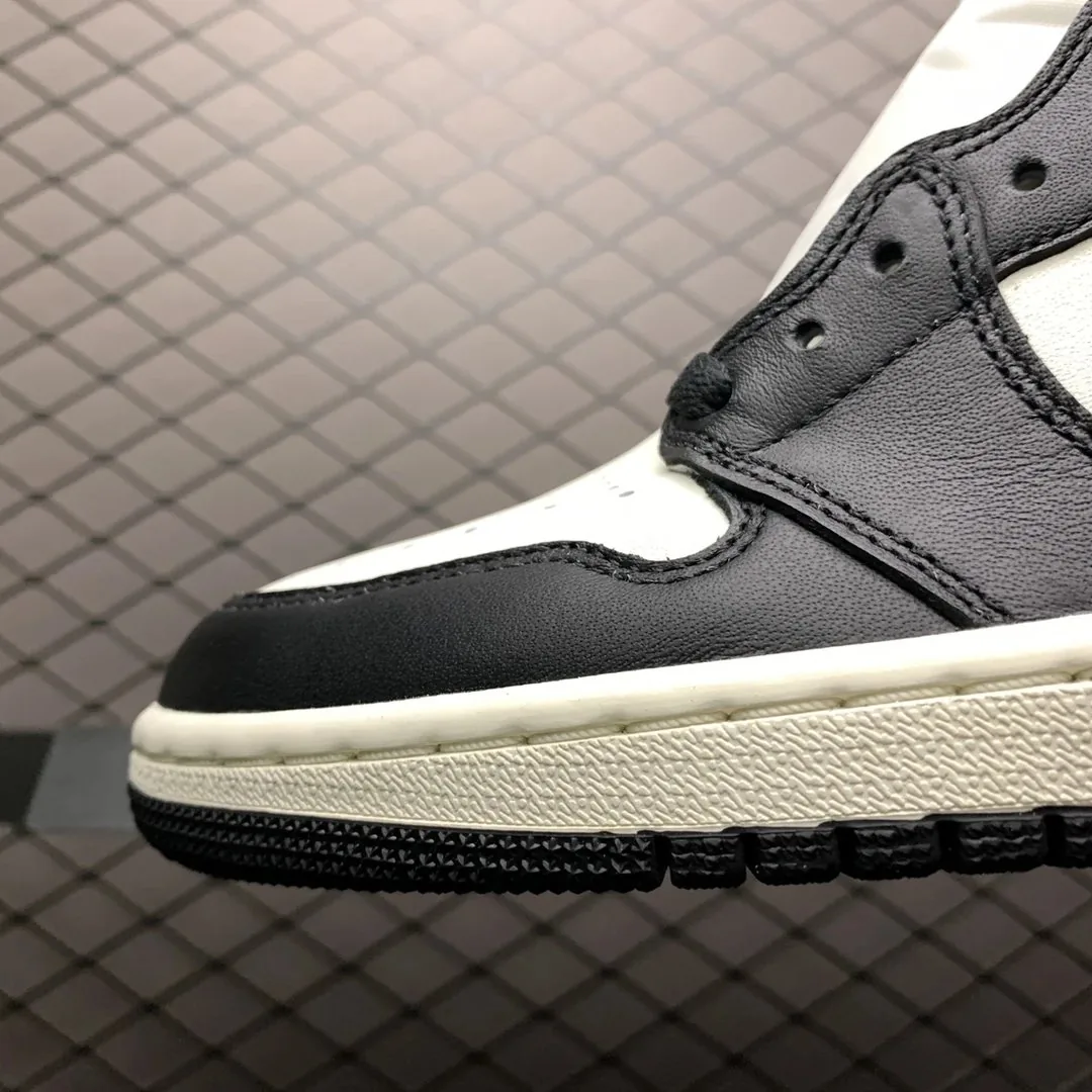 Air Jordan 1 Dark Mocha — Photo 6