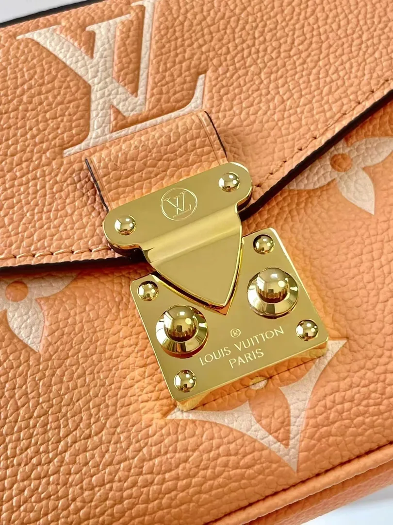 Louis Vuitton Pochette Metis East West — photo 7