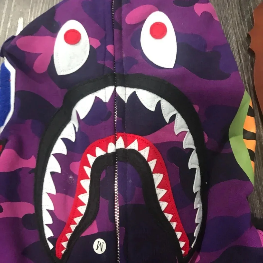 Pullover Hoodie — Photo 9