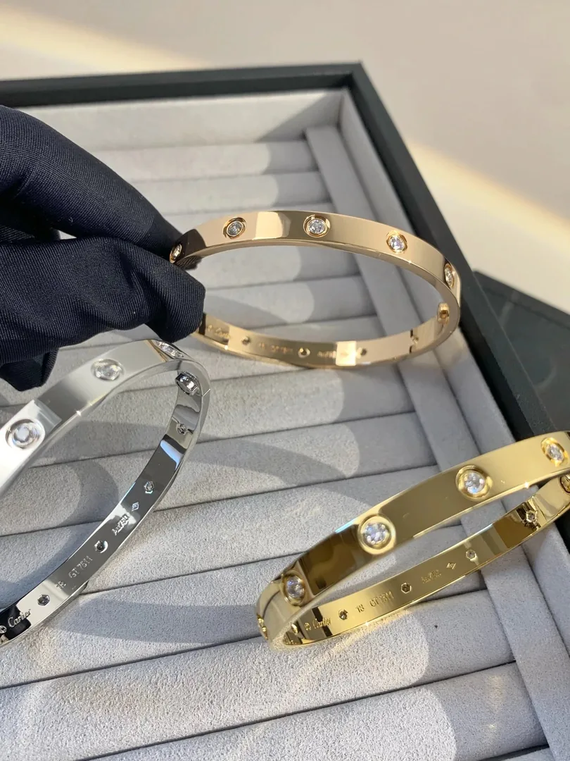 Cartier Love Bracelet — photo 2