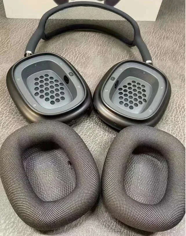 AirPods Max Black — Photo 4