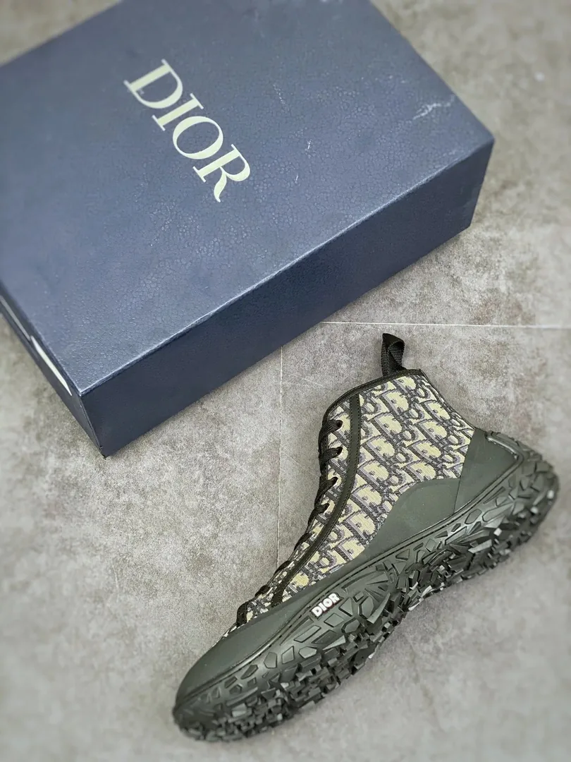Dior Brown B-28 High-Top Sneakers — Photo 15