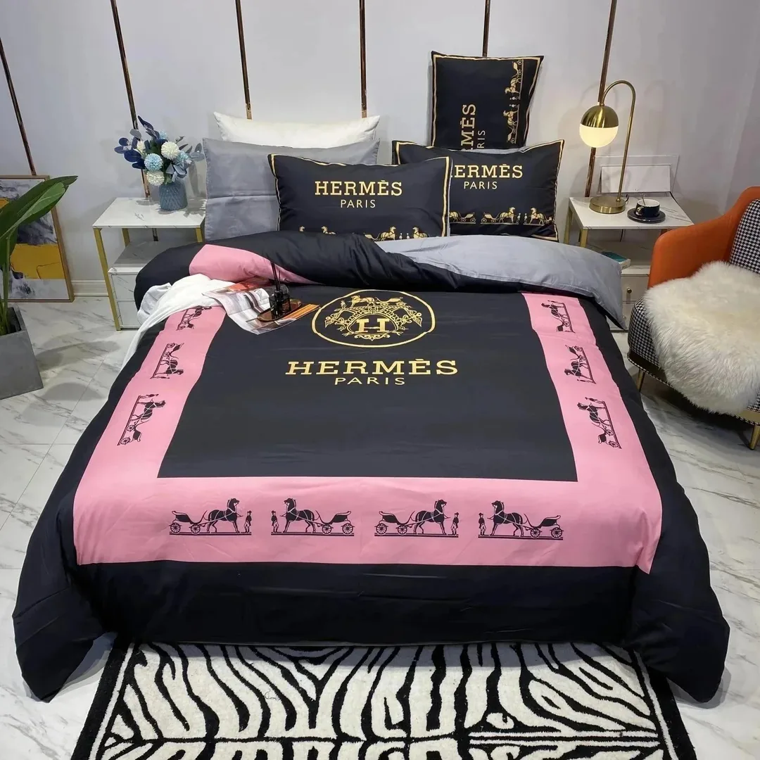 Four-Piece Bed Sheet Set — Photo 14