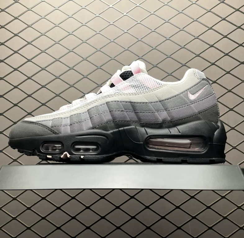 Nike Air Max 95 Classic — Photo 11