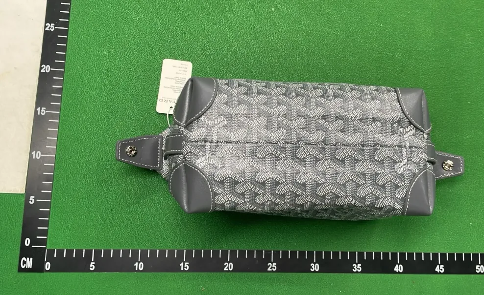 Goyard Boeing Toiletry Bag — Photo 14