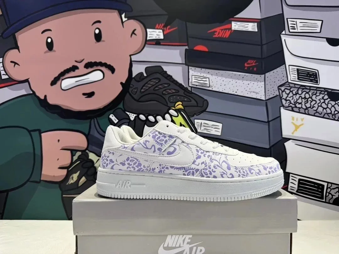 Black Nike Air Force Shoes — photo 12