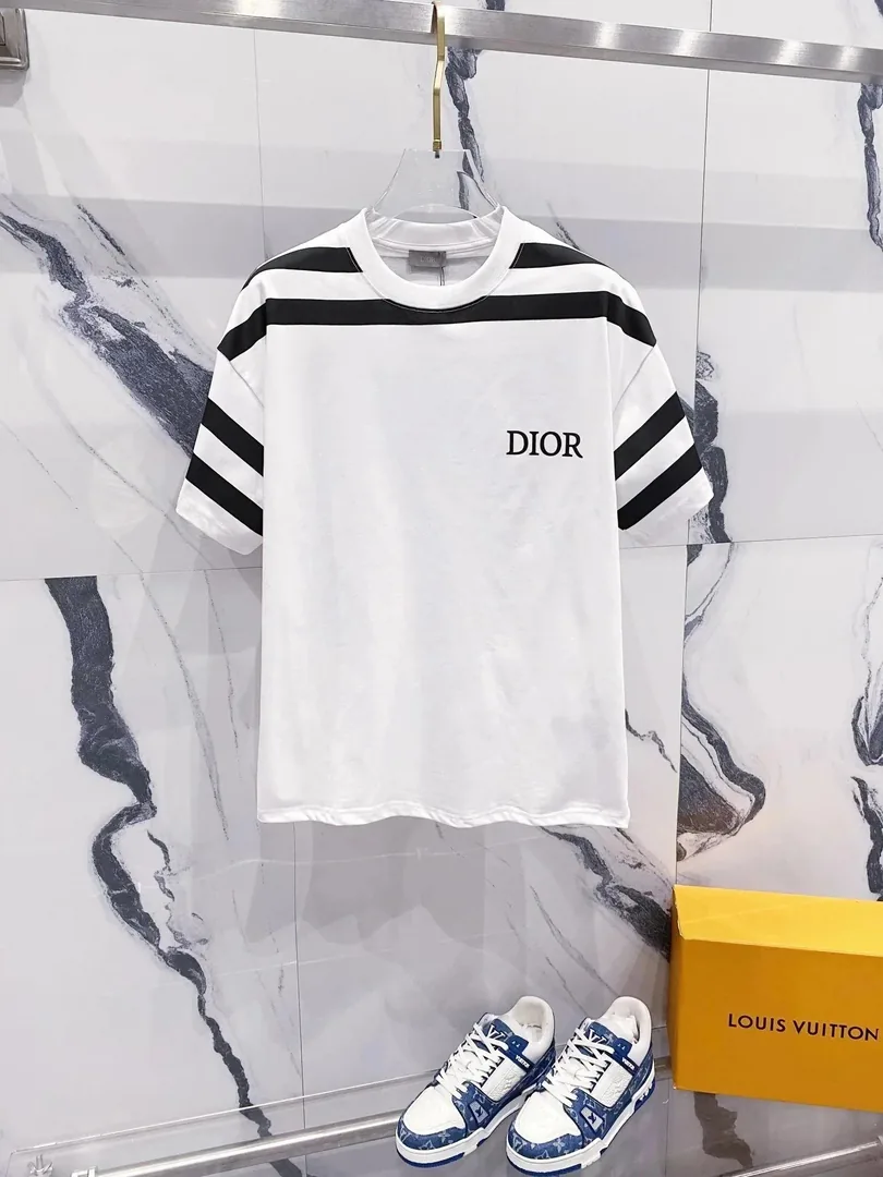 Dior T-Shirt — Photo 9