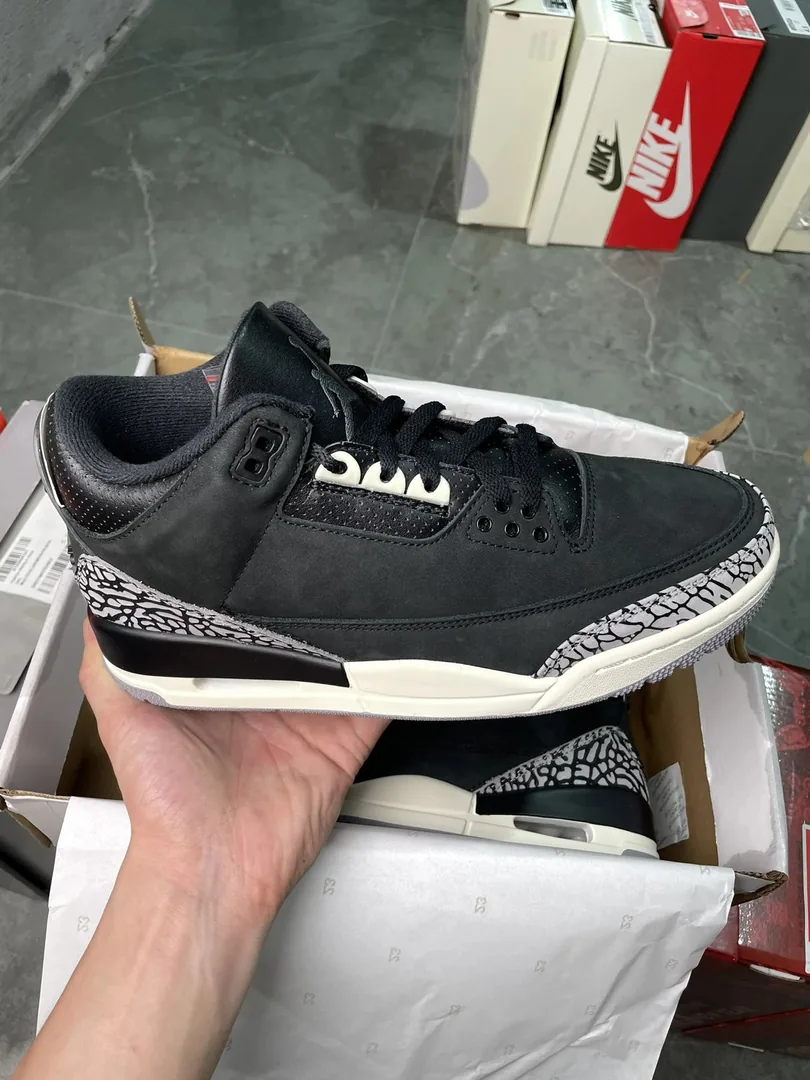 Air Jordan 3 Off Noir