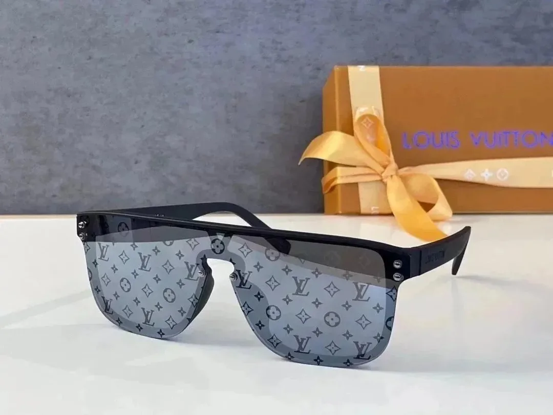 Louis Vuitton Monogram Shield Sunglasses — photo 2