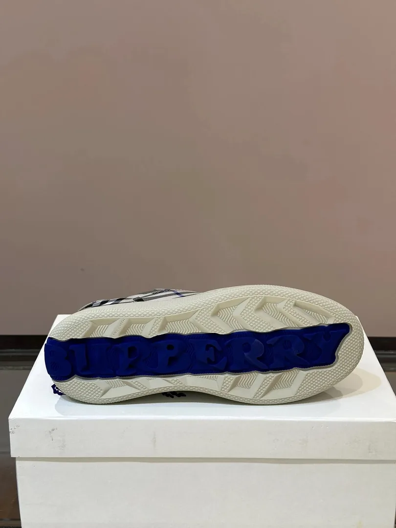Burberry Leather Sneakers — Photo 6