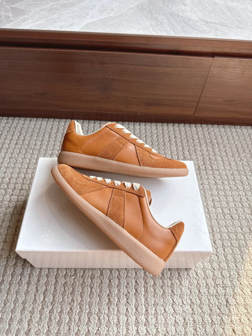Maison Margiela Replica Black Basic Trainers — photo 11