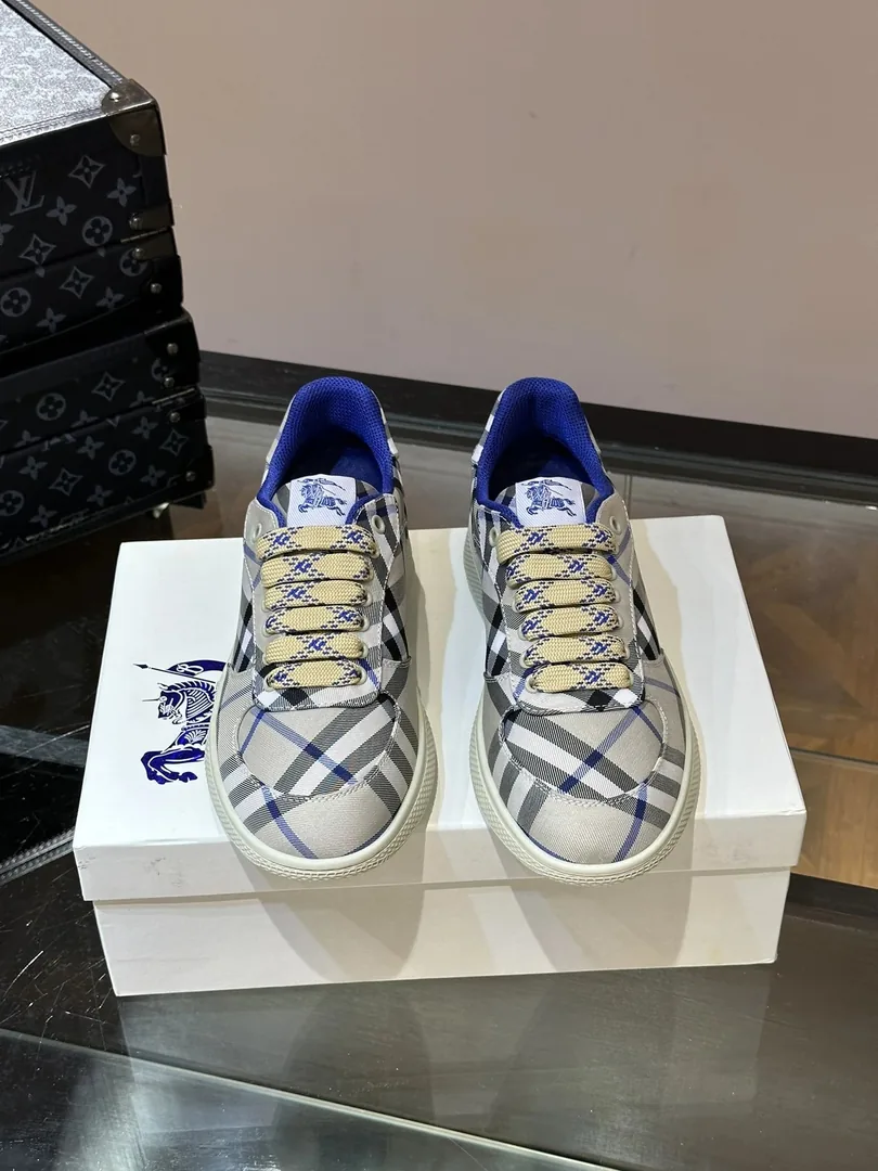 Burberry Leather Sneakers — Photo 5