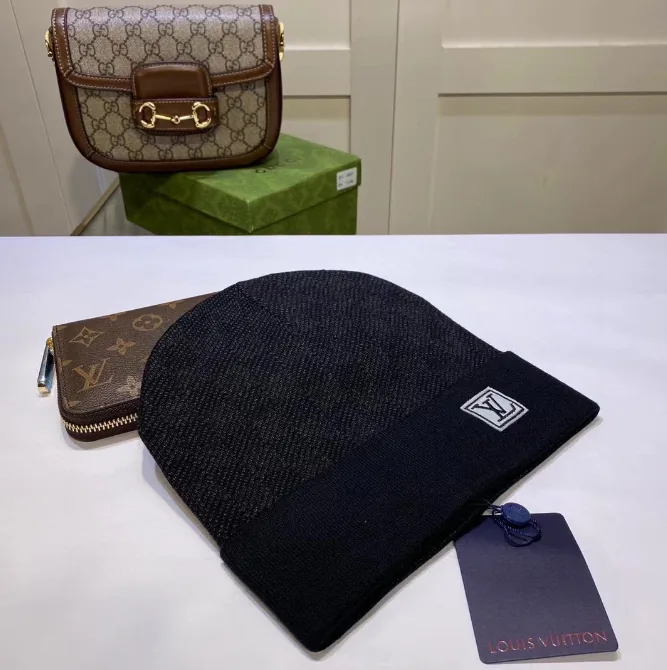 Gucci GG Monogram Knit Beanie Collection — photo 12
