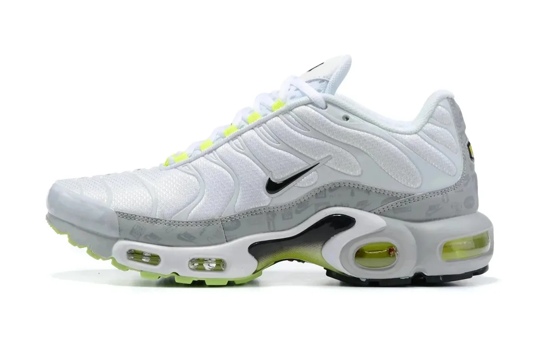 Nike Air Max Plus TN Black Sneakers — Photo 9
