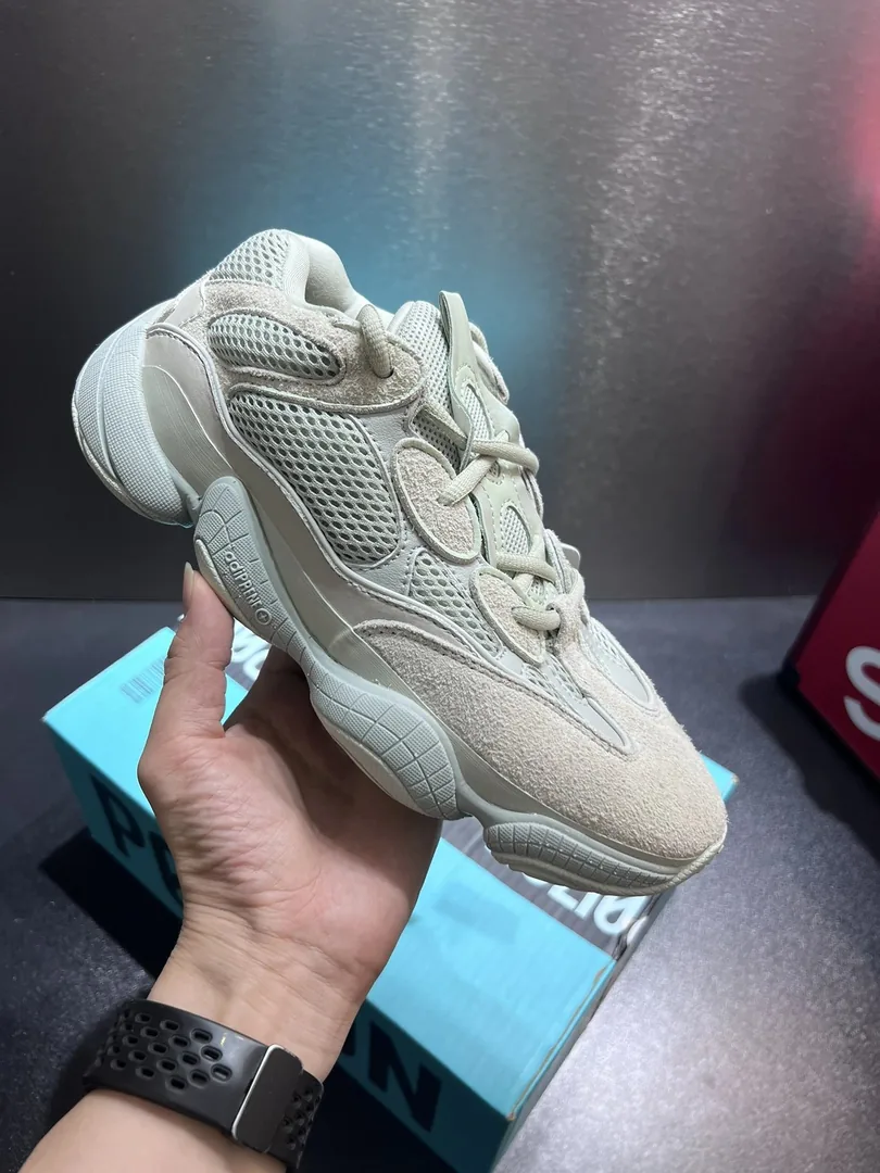 Adidas Yeezy 540 Suede Sneakers — Zdjęcie 12