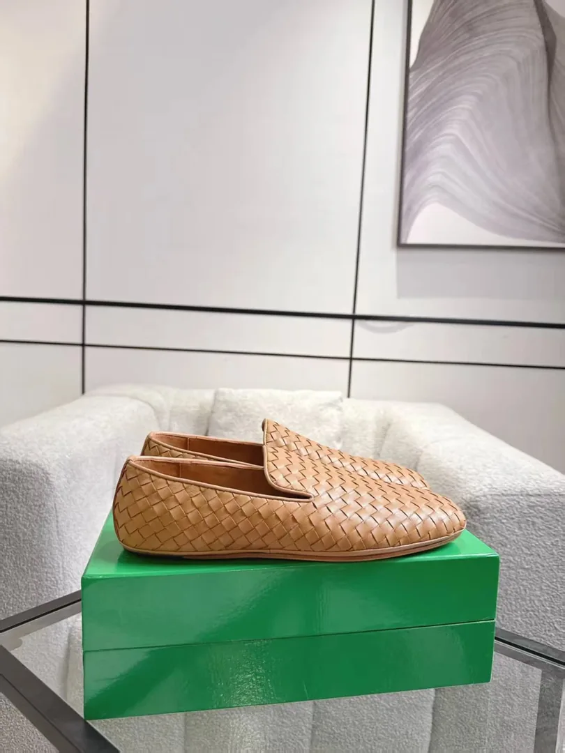 Bottega Veneta Loafers — Photo 14