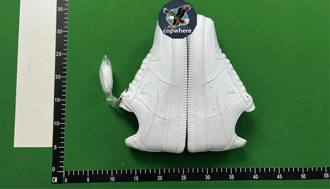 Nike Air Force 1 Black — Photo 3