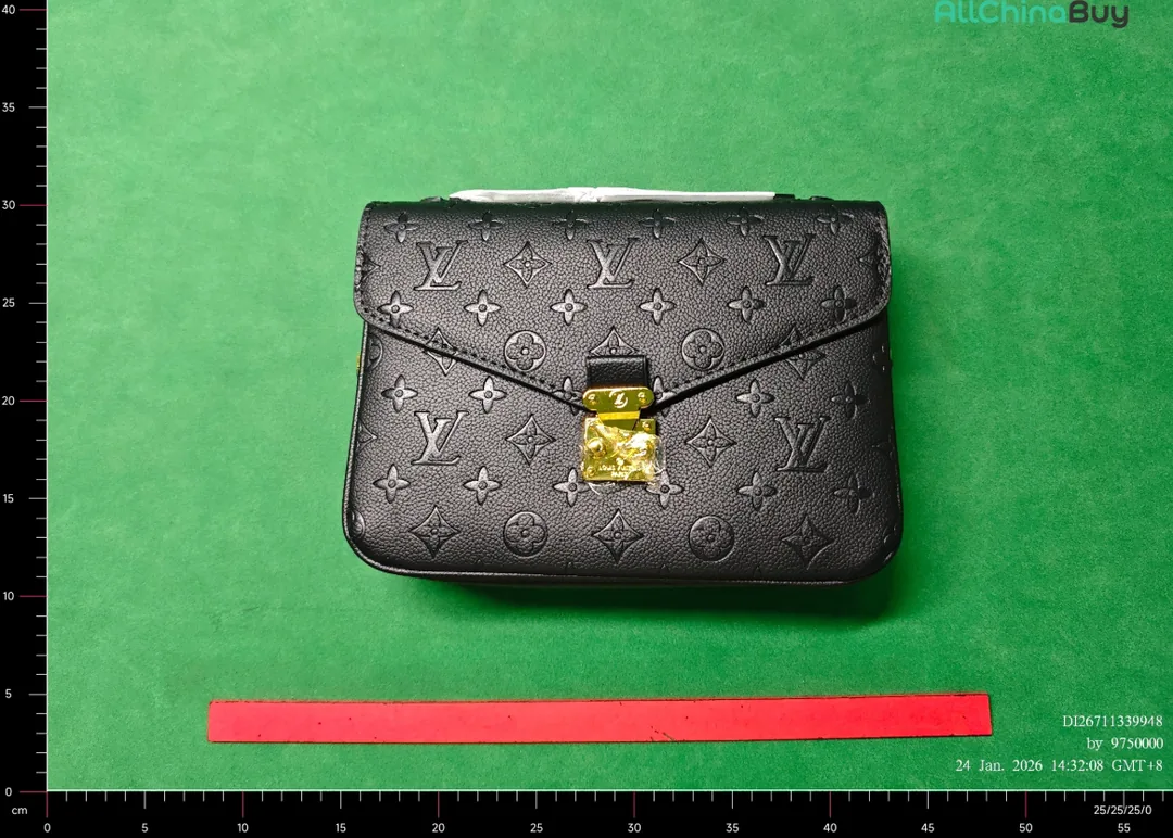 Louis Vuitton Leather Handbag — Photo 13