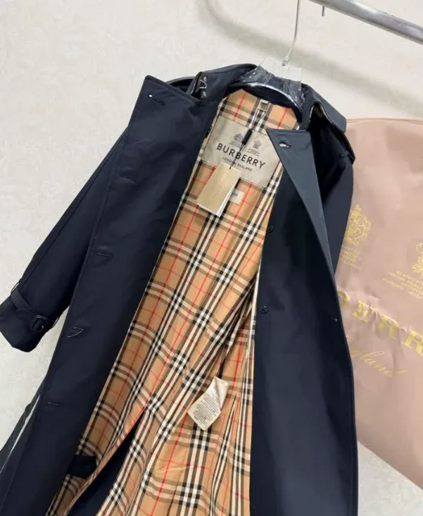 Insulated Winter Jacket — Photo 9