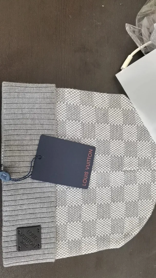 Knit Beanie — QC