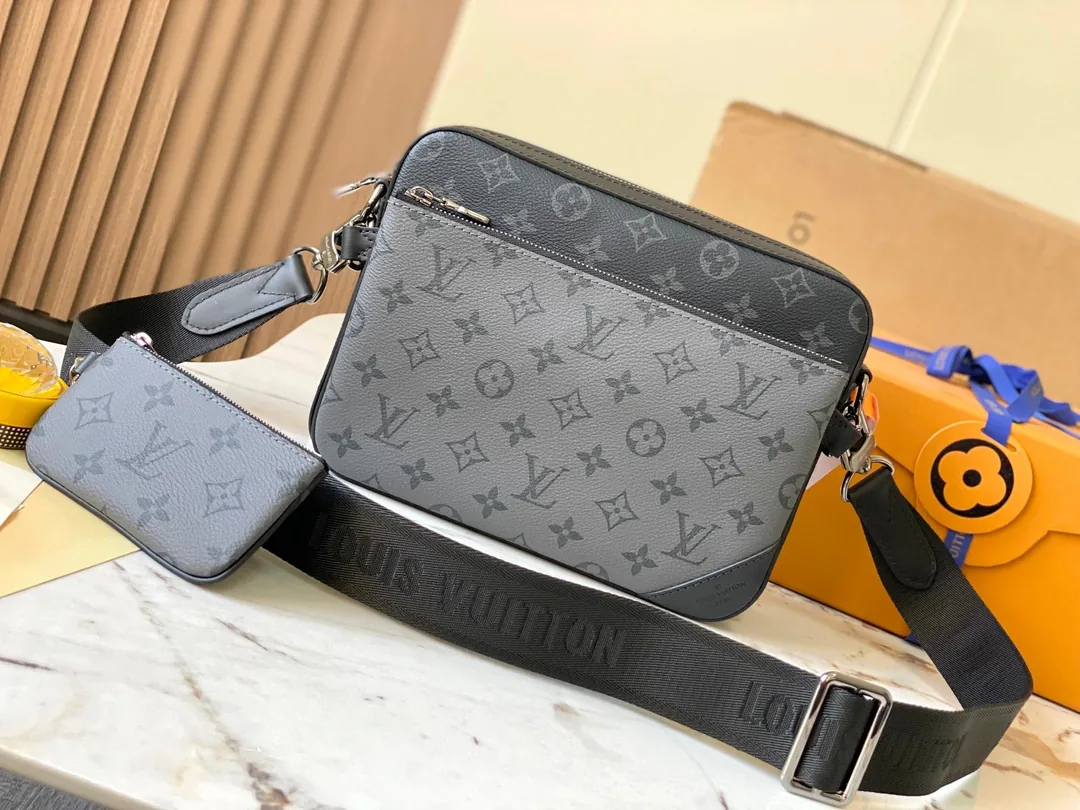 Louis Vuitton Trio Messenger Bag