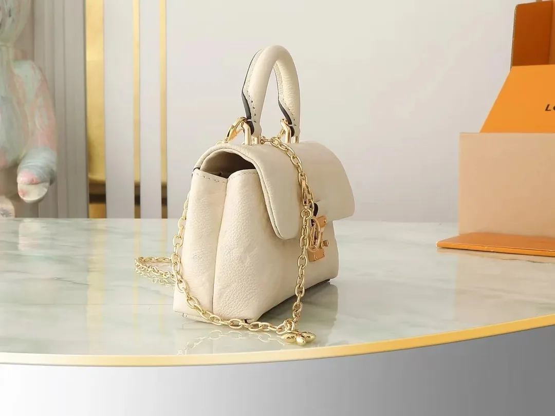 Louis Vuitton Handbag — photo 2