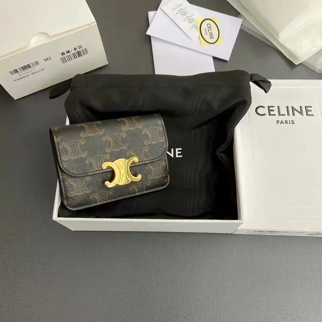Celine Lambskin Wallet — Photo 4
