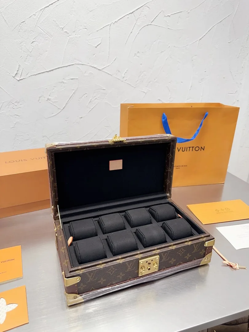 Leather Watch Box — Photo 12