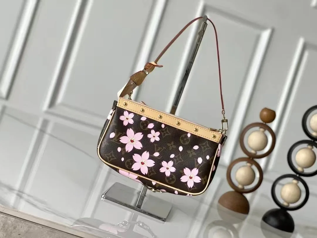 Louis Vuitton Bag — Photo 2