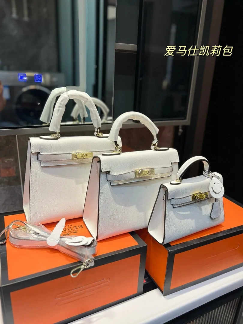 Hermes Kelly Leather Handbag — QC