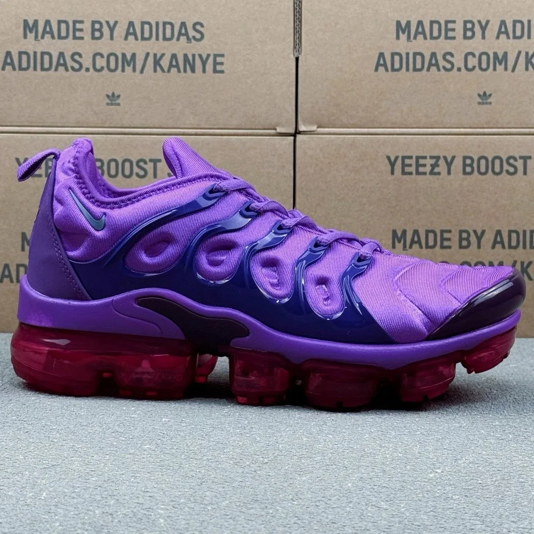 Nike Air VaporMax Plus Running Shoes — Photo 14
