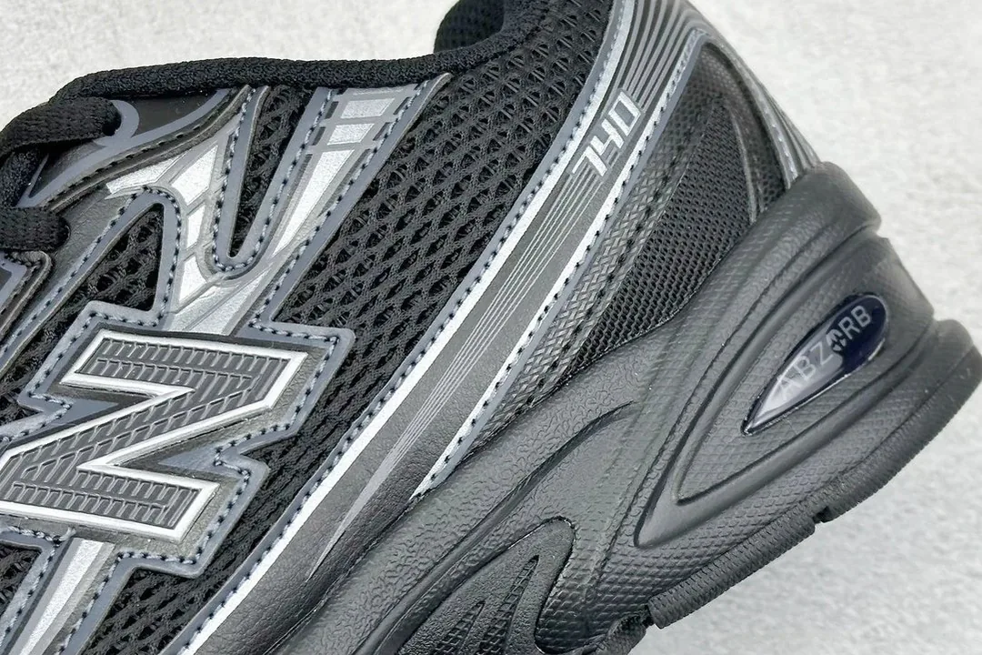 New Balance 740 Grey Low-Top Sneakers — QC
