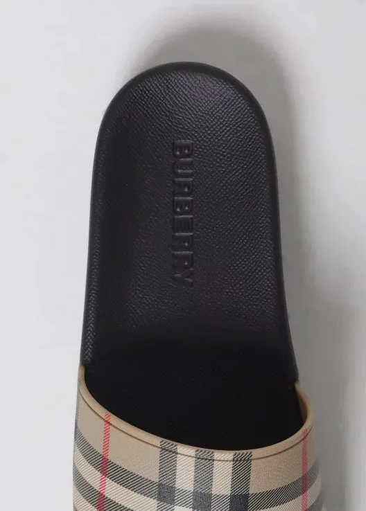 Balenciaga Slides — Photo 5
